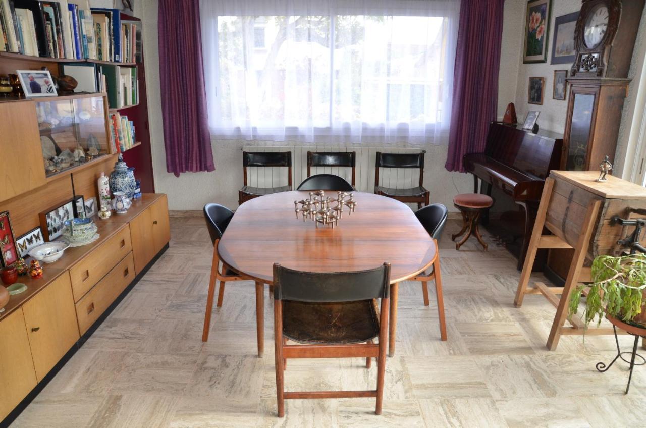 Maison Familiale Avec Jardin Proche Rouen Centre Holiday home Sotteville-les-Rouen